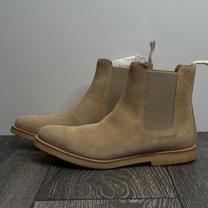 Common Projects - Suede Chelsea Boot in Tan Size 39